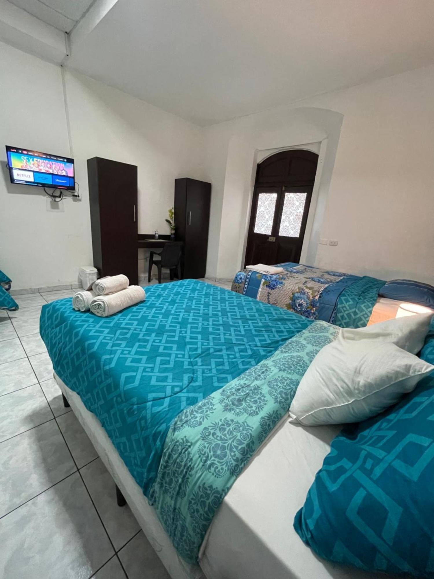 Hotel Y Cafe Ixmati Suchitoto Extérieur photo